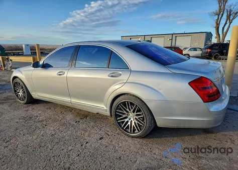 2007 Mercedes-Benz S 550 из США, поврежденный, VIN WDDNG71X97A084304
